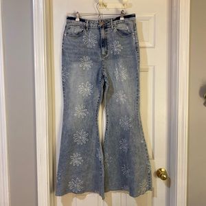 wild fable flare jeans with white flower details, size 14